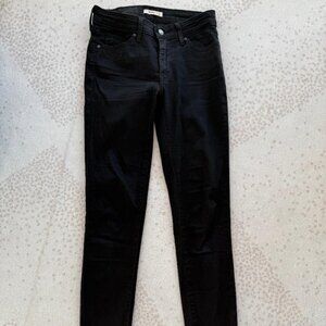 Levi's 711s in black